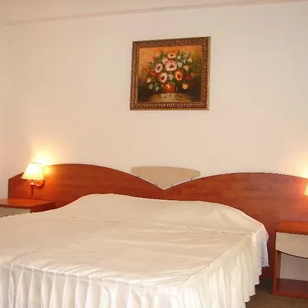 Alen Mak 7 Hotel