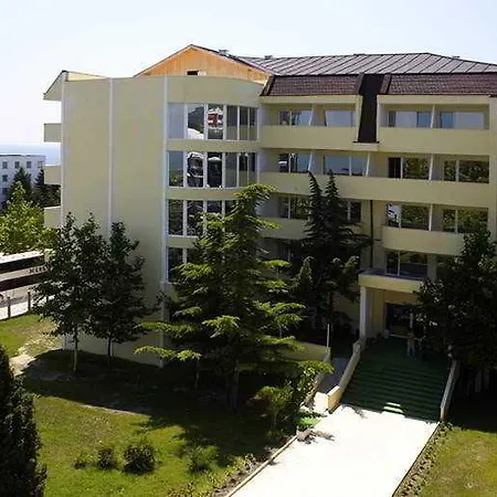 Alen Mak 7