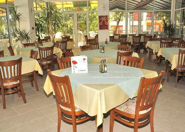 Hotell Alen Mak 7 2*