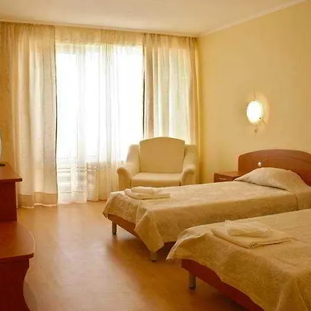 Alen Mak 7 2* Golden Sands