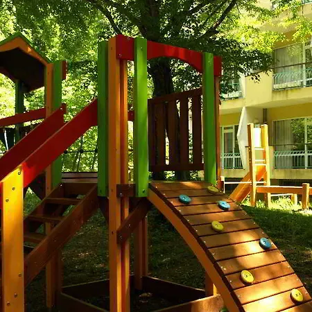 Hotell Alen Mak 7 2*